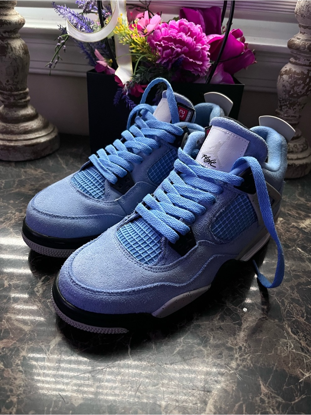 Jordan 4 Retro GS
Streetwear/Lifestyle Shoes
Size 7 Youth/8.5 Women